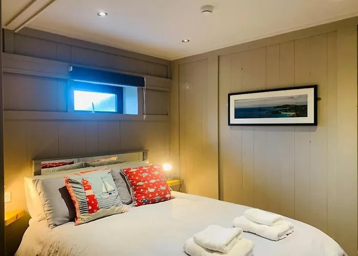 Apartment Maisie Ryan's *